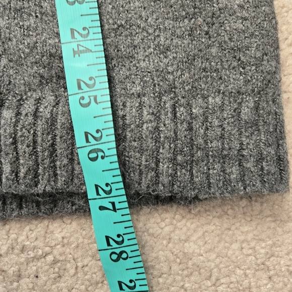 ZARA KNIT Grey Sweater with Gold Chain Detailed neck and cuffs. Relaxed Small. - Picture 9 of 9